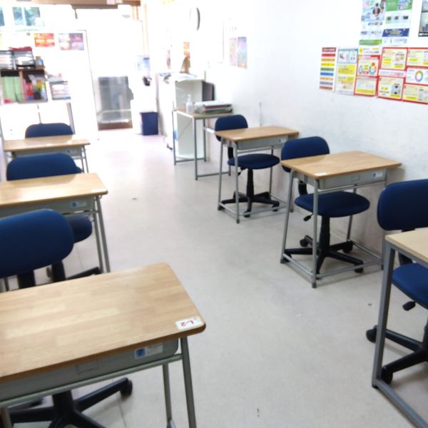 毎日個別塾 5-Days 瀬谷校 の内観画像