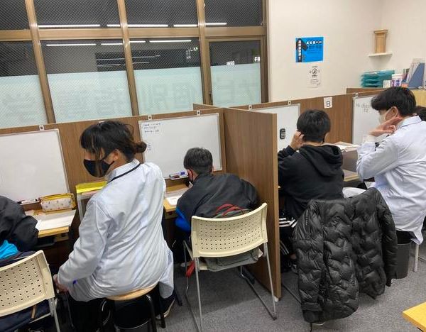 ナビ個別指導学院 宇治小倉校 の内観画像