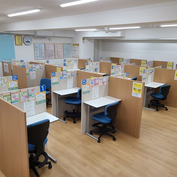 個別指導の明光義塾 名護宇茂佐の森教室 の内観画像