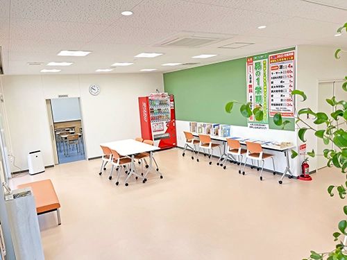 昴 長嶺校 の内観画像