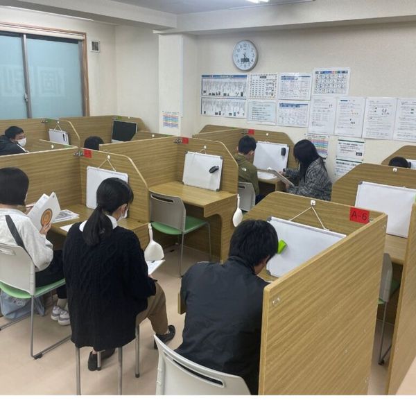 個別指導WAM 上尾向山校 の内観画像