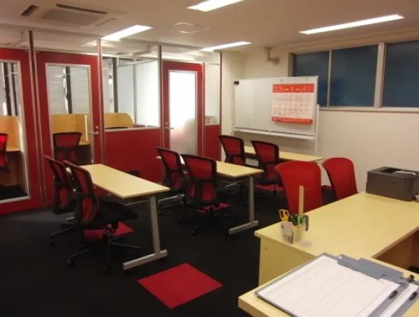 武田塾 上野校 の内観画像