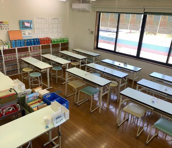 公文式 佐久平駅みなみ教室 の内観画像