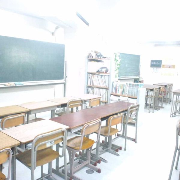 広島英数学院 呉教室 の内観画像