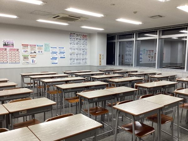秀英予備校 岐阜本部校 の内観画像