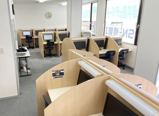 SN-情報I【進学塾のデパート】 熊谷校 の内観画像