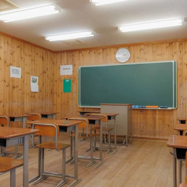 尚朋スクール 本校 の内観画像